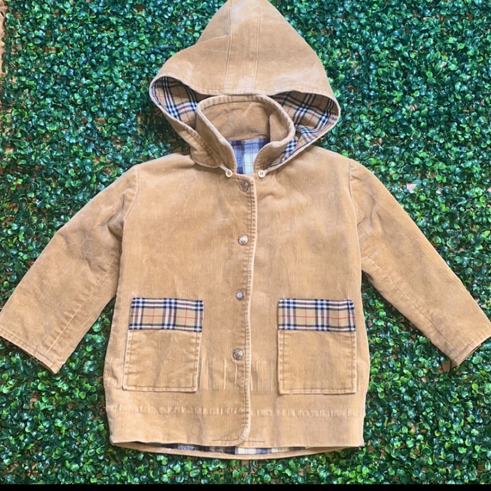 AUTHENTIC BURBERRY COAT...